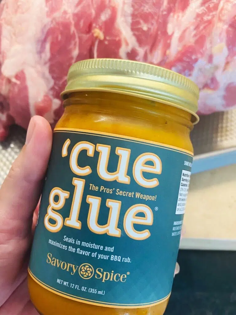 'Cue Glue