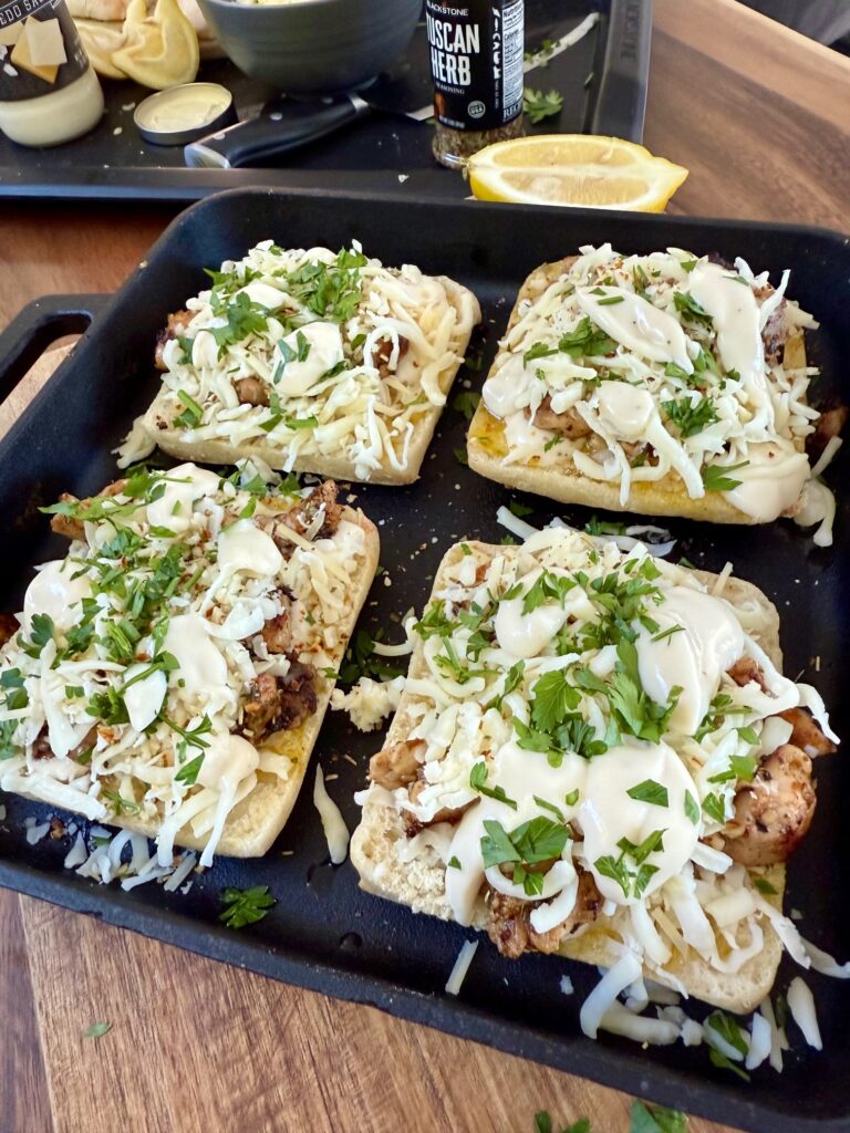 Blackstone Chicken Alfredo Garlic Bread