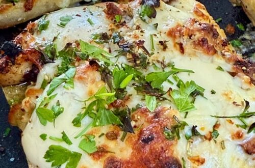 Blackstone Chicken Alfredo Garlic Bread