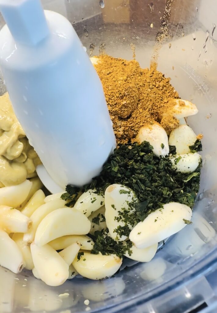 garlic paste in blender