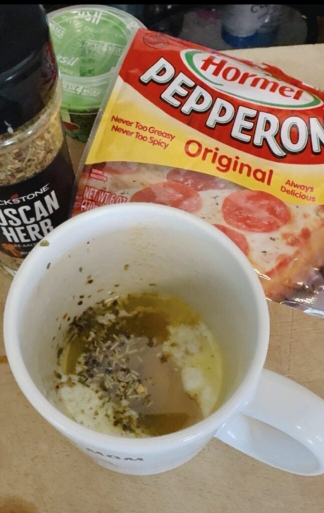 mixing garlic butter