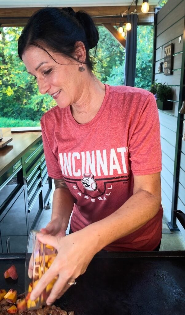 adding peaches to the bacon